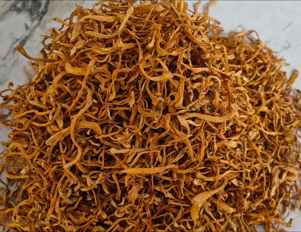 Dried Cordyceps Militaris Fruiting Body